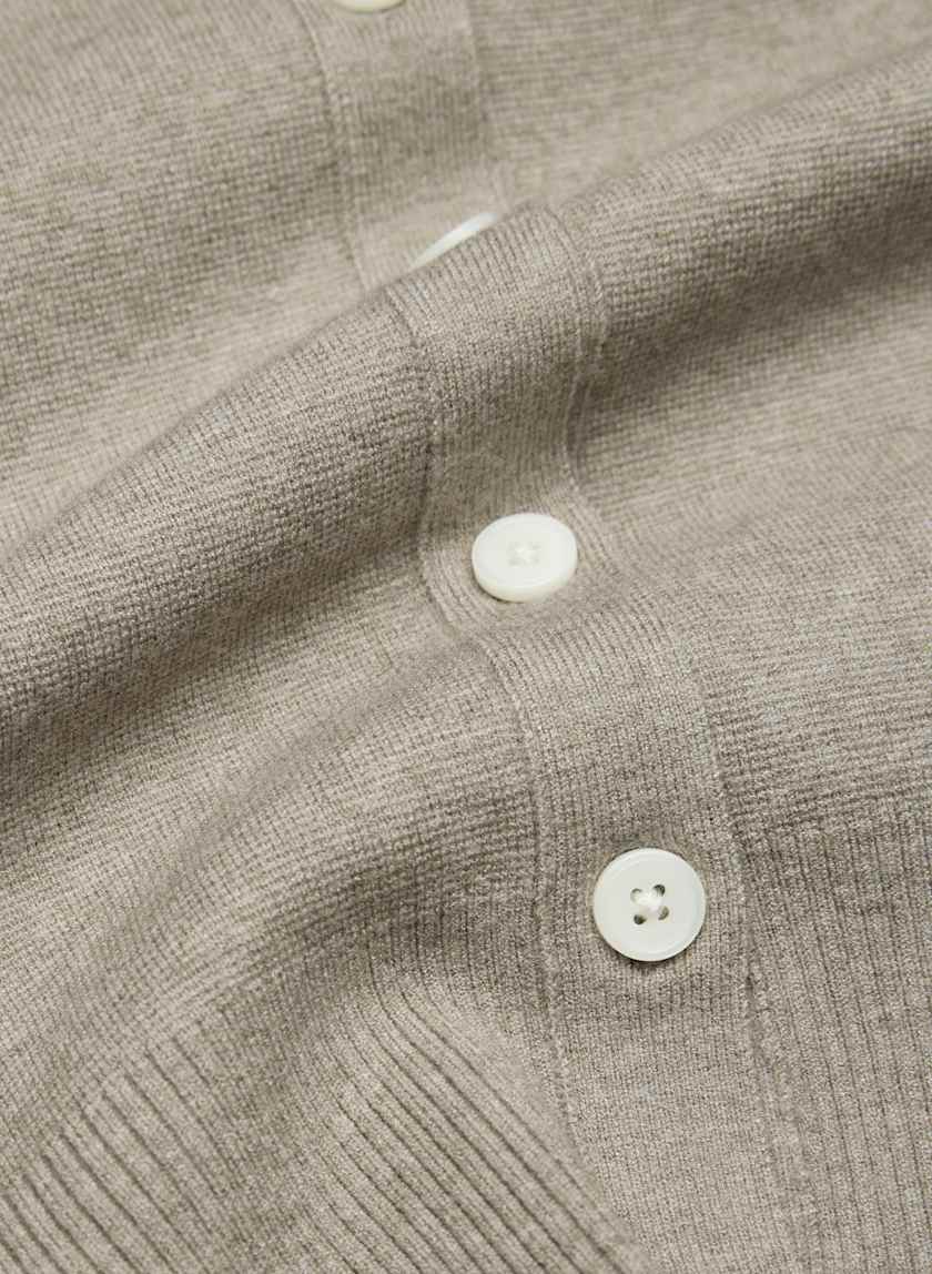 Aritzia Cardigan (beige)