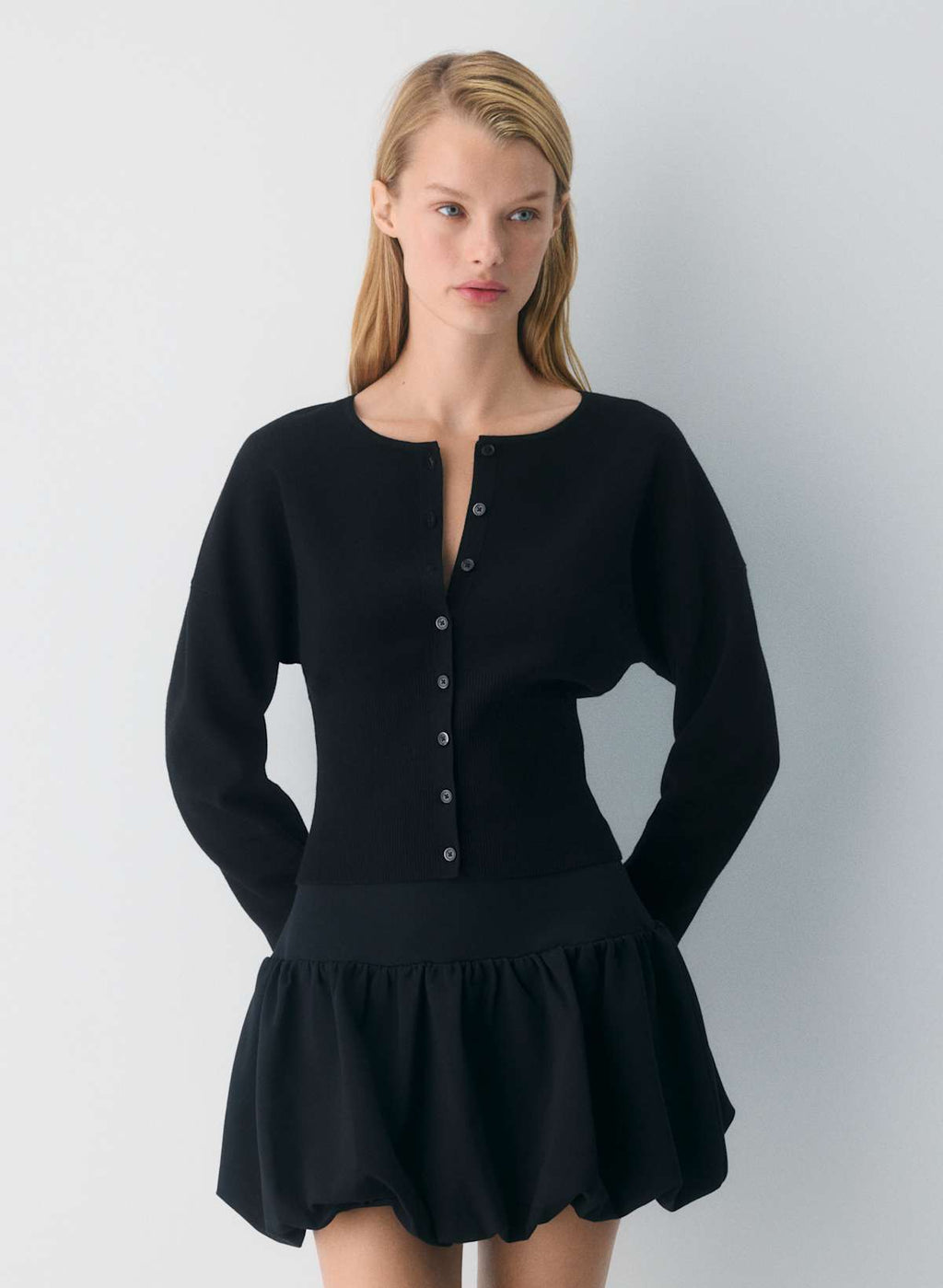 Aritzia Cardigan (black)