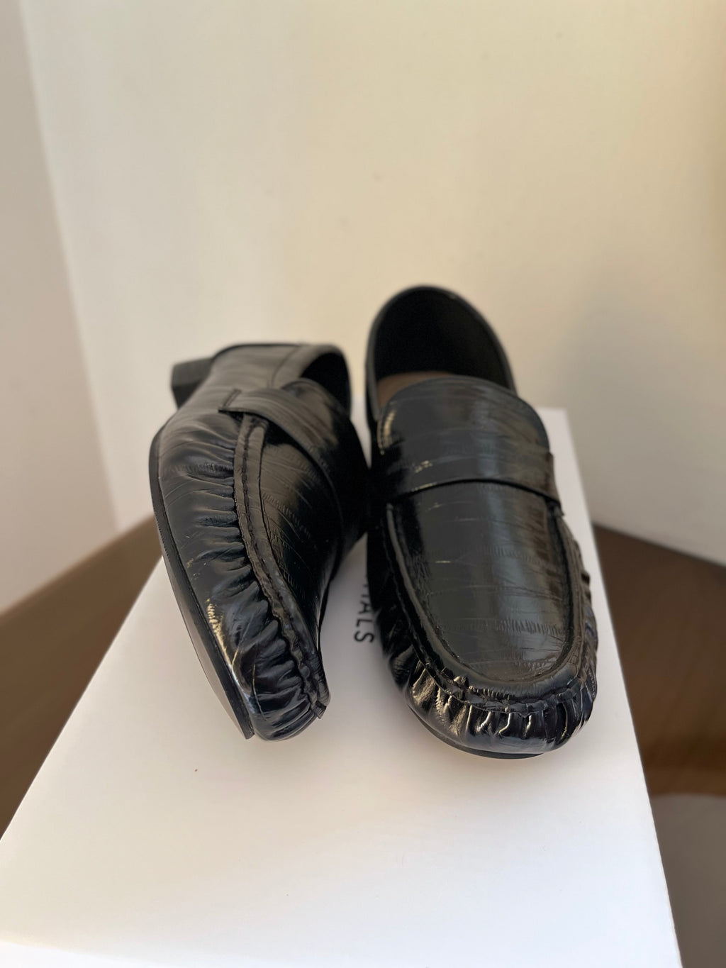 Eel Loafers in Black (Immediate)