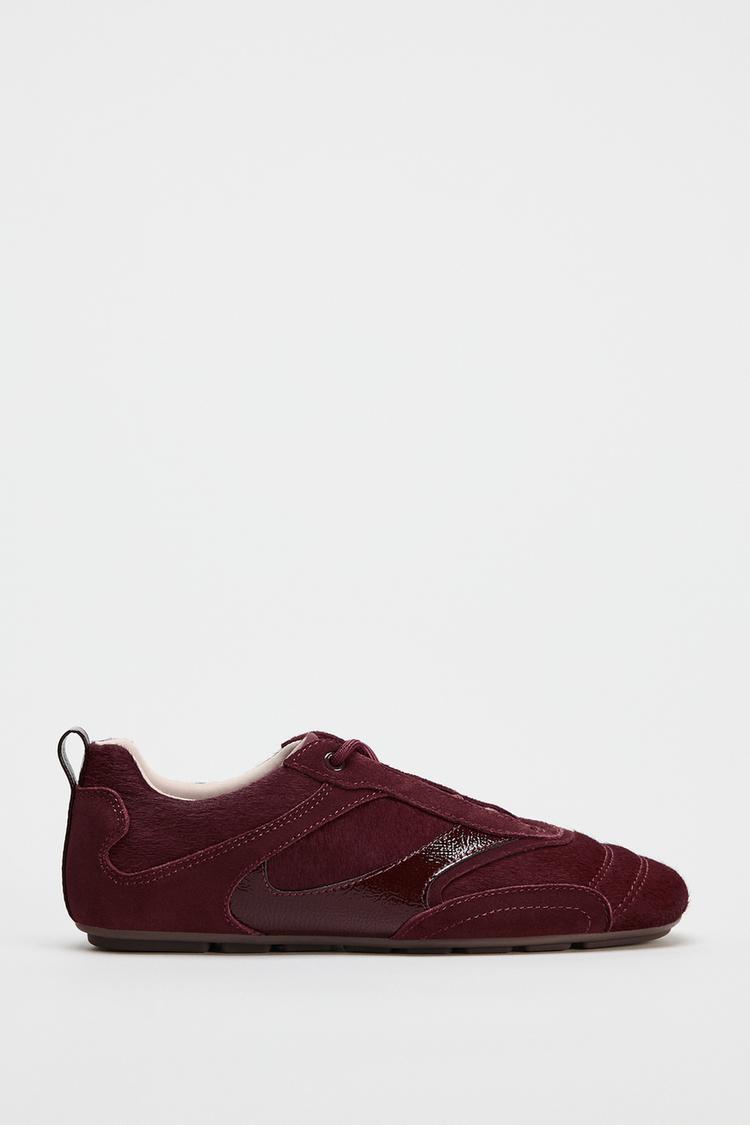 Sneakers in Burgundy (Immediate)
