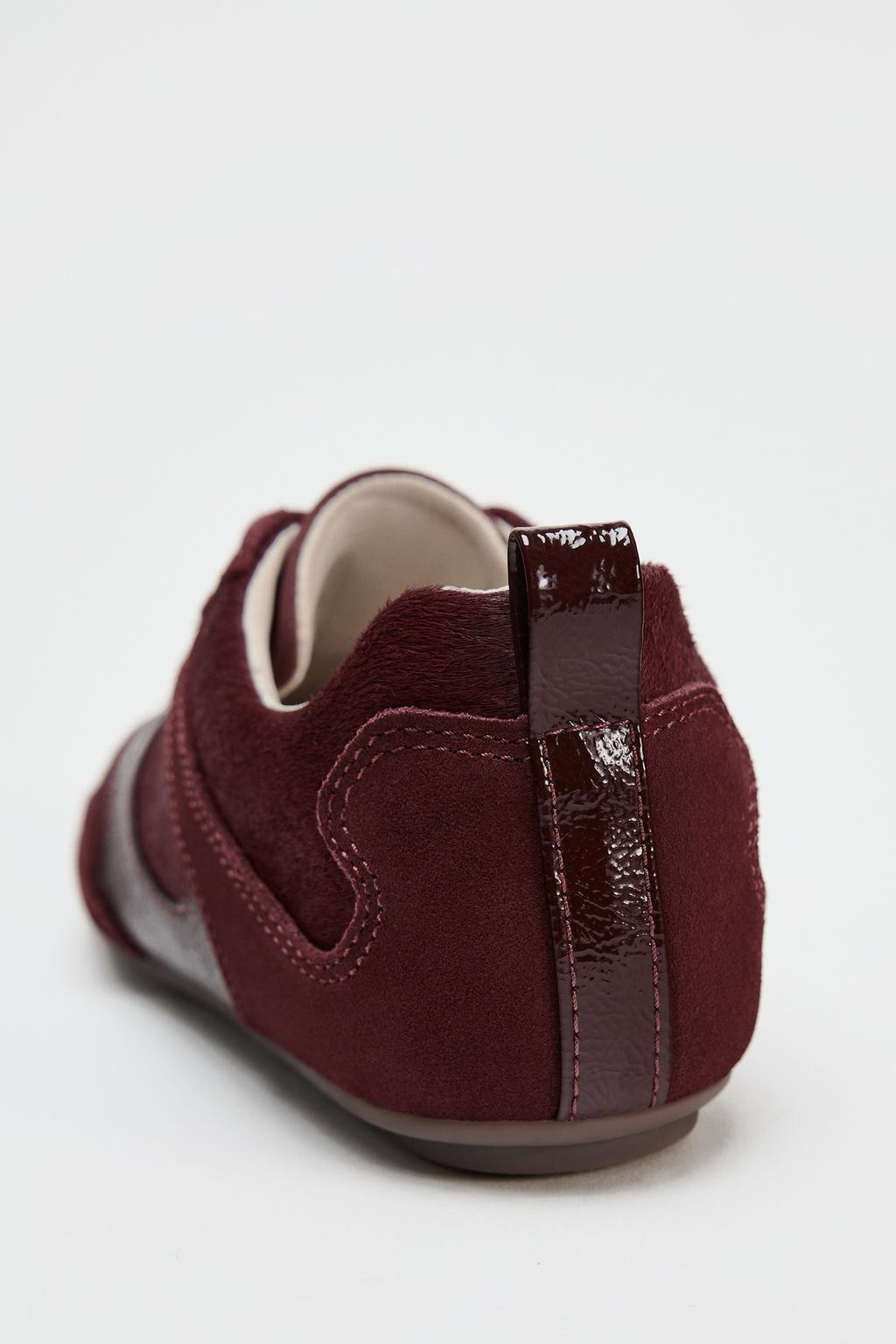 Sneakers in Burgundy (Immediate)