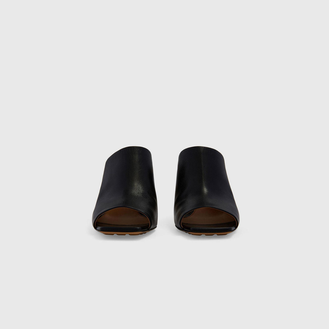 Knot leather mules