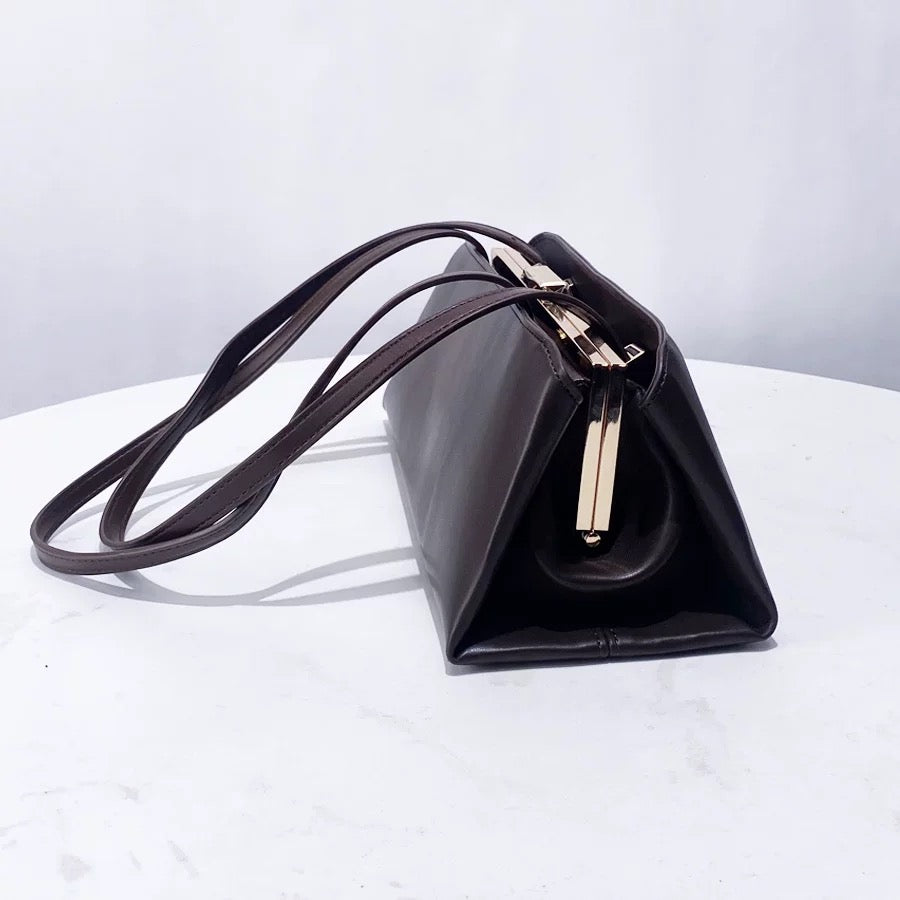 Kiss-Lock Bag in Dark Brown
