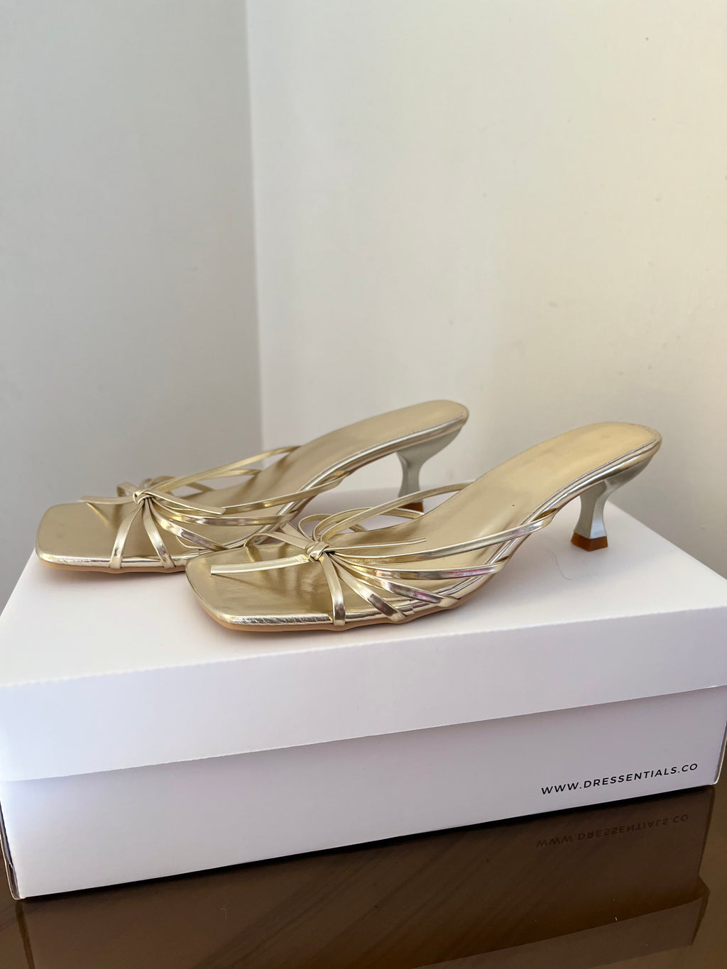 High Heeled Sandals with Bows