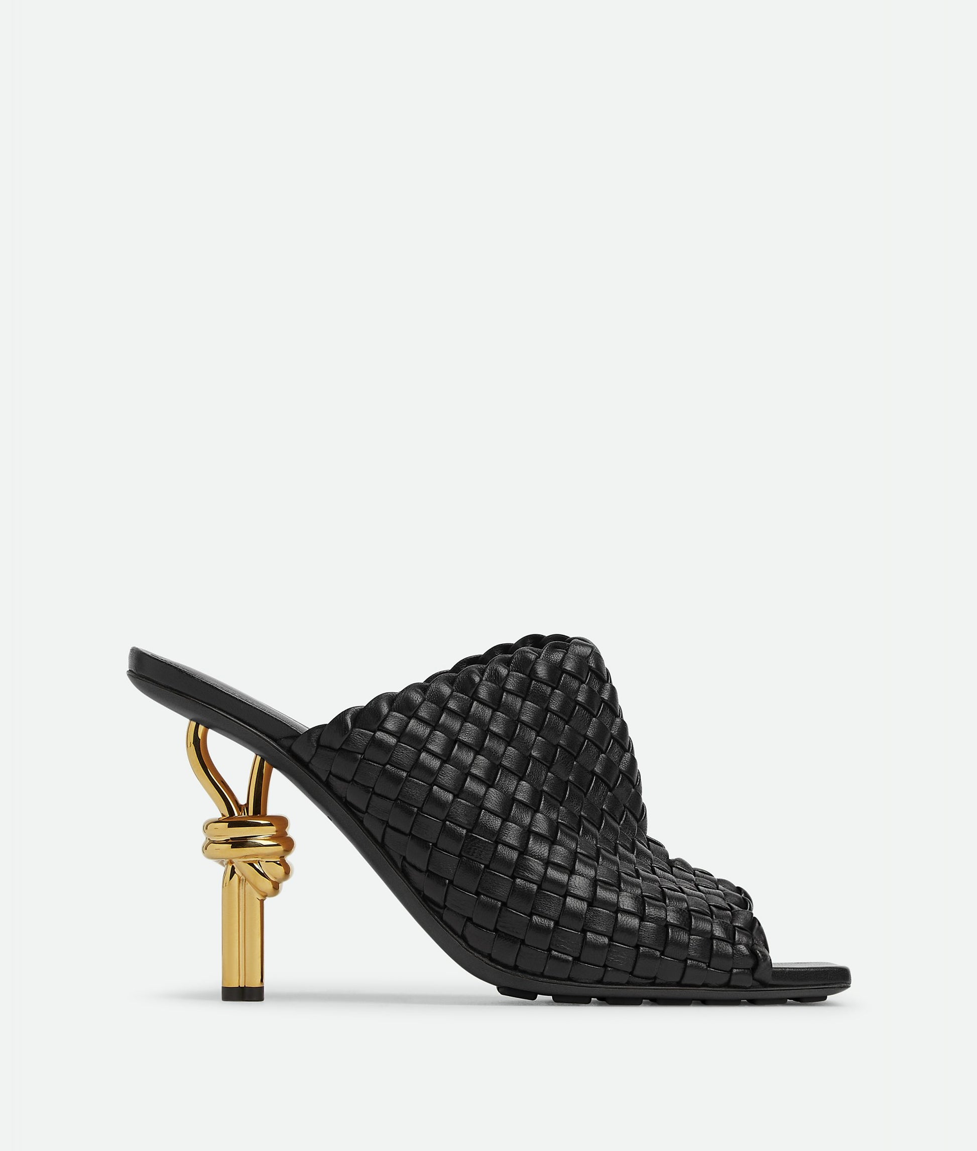 Mules in Woven Black leather