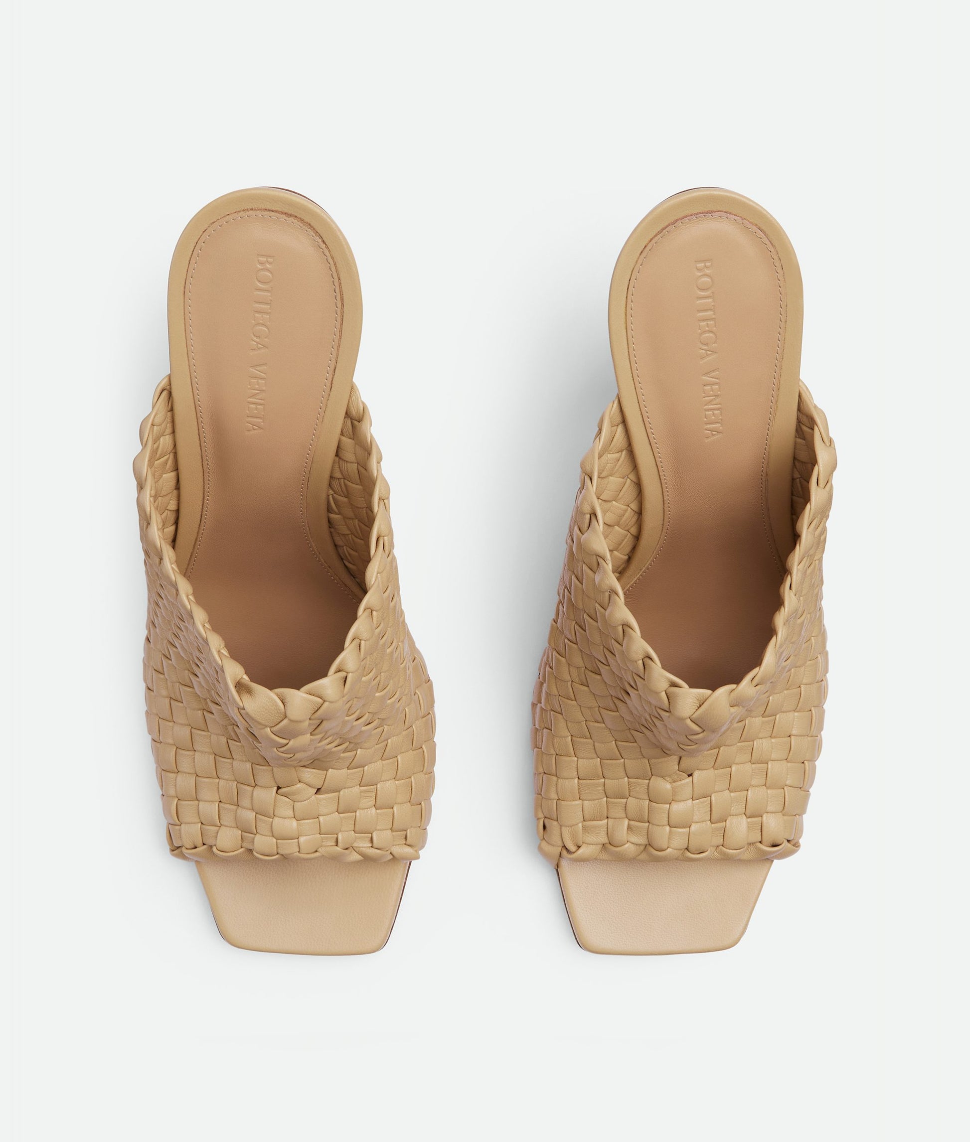 Mules in Woven Beige leather