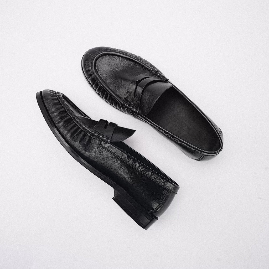 Penny Loafers in Black (Immediate)