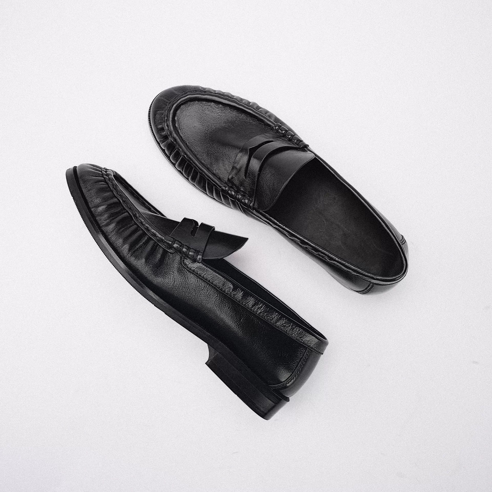 Penny Loafers in Black (Immediate)