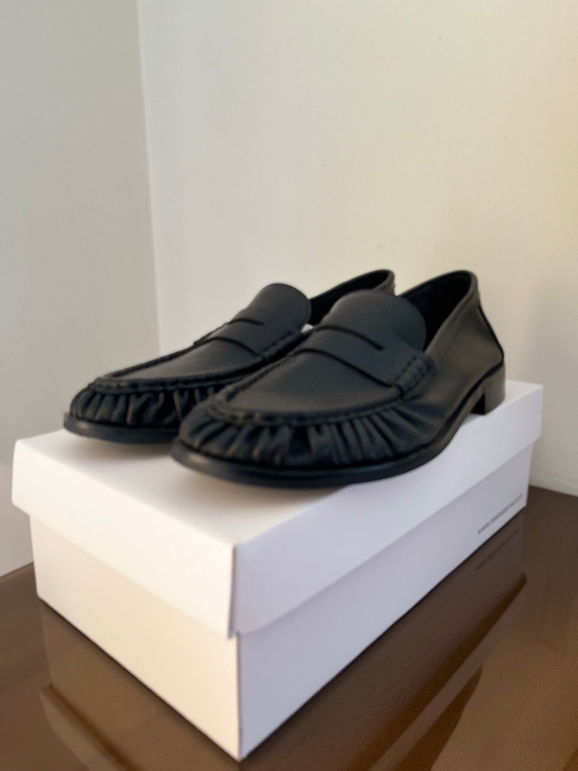 Penny Loafers in Black (Immediate)