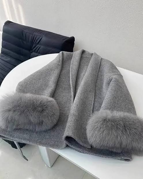 Fur Sleeves Jacket in Grey