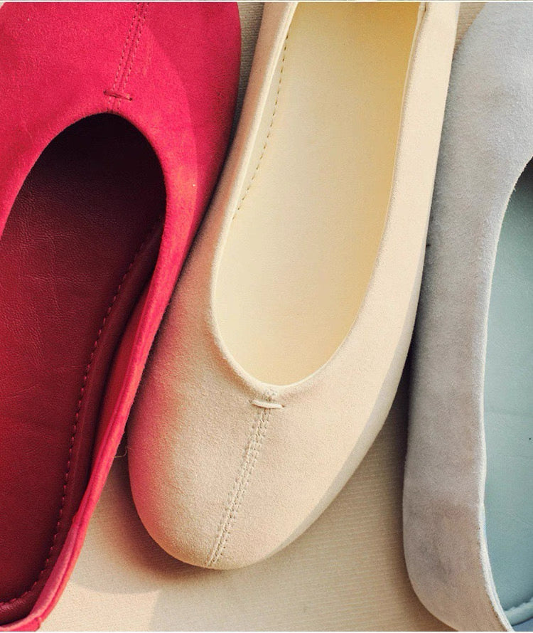Minimal Round-Toe Ballerinas