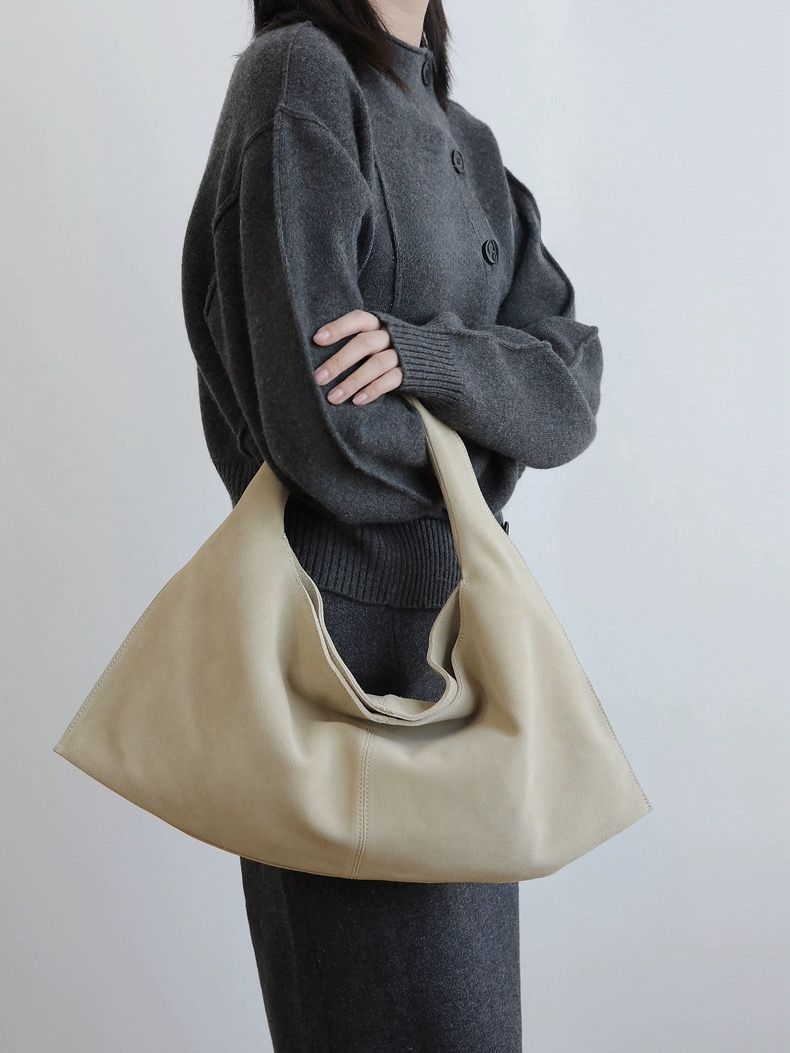 The Slouch Hobo in Sand Beige (Large)