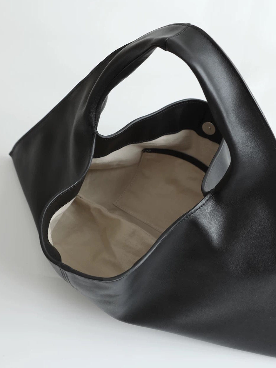 The Slouch Hobo in Black (Large)