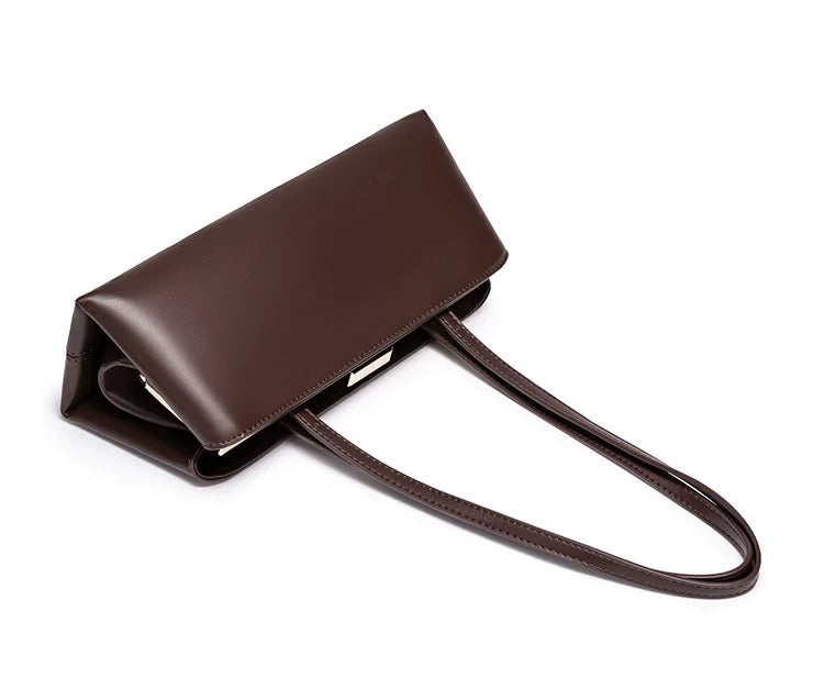 Kiss-Lock Bag in Dark Brown