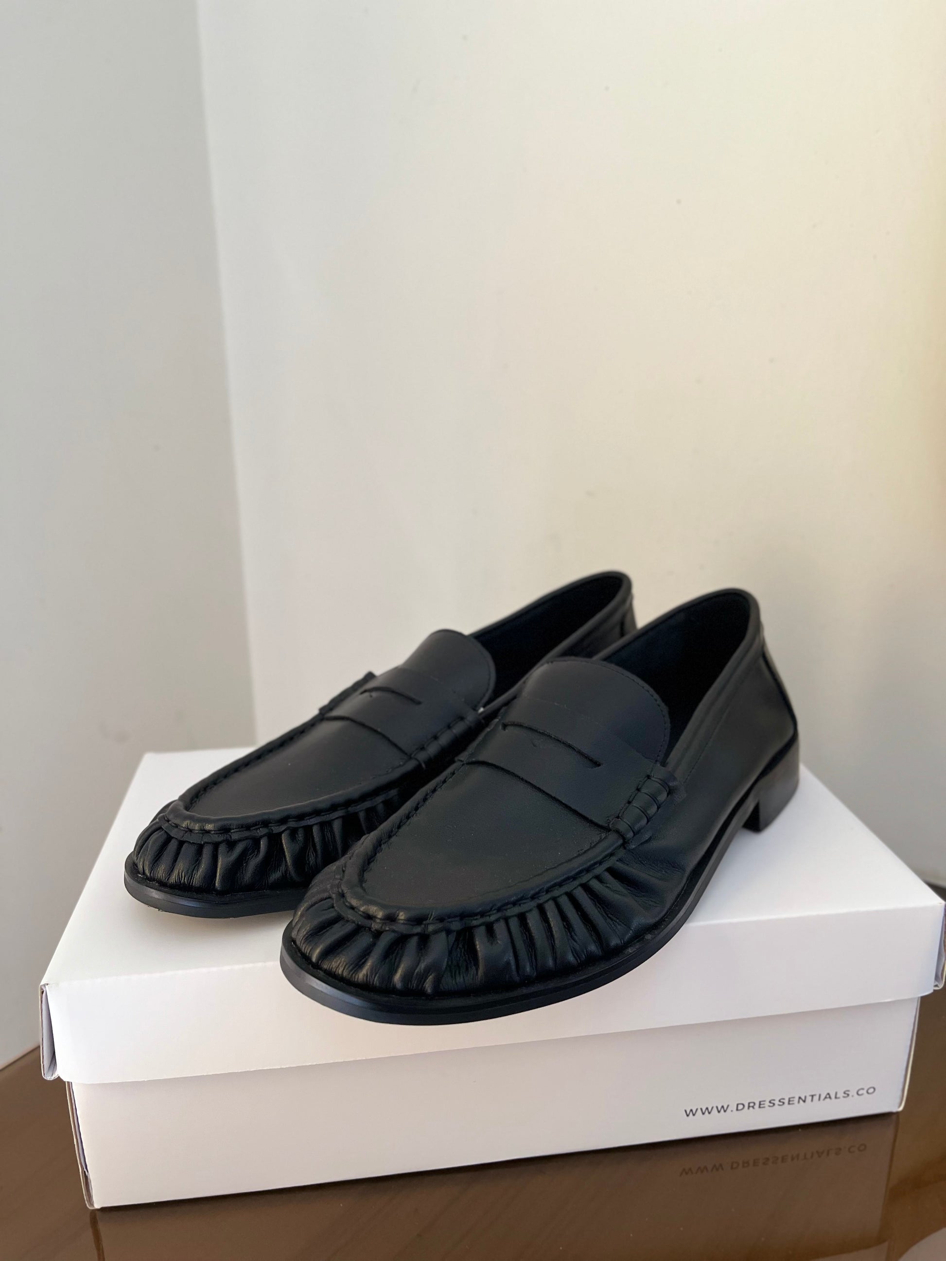 Penny Loafers in Black (Immediate)
