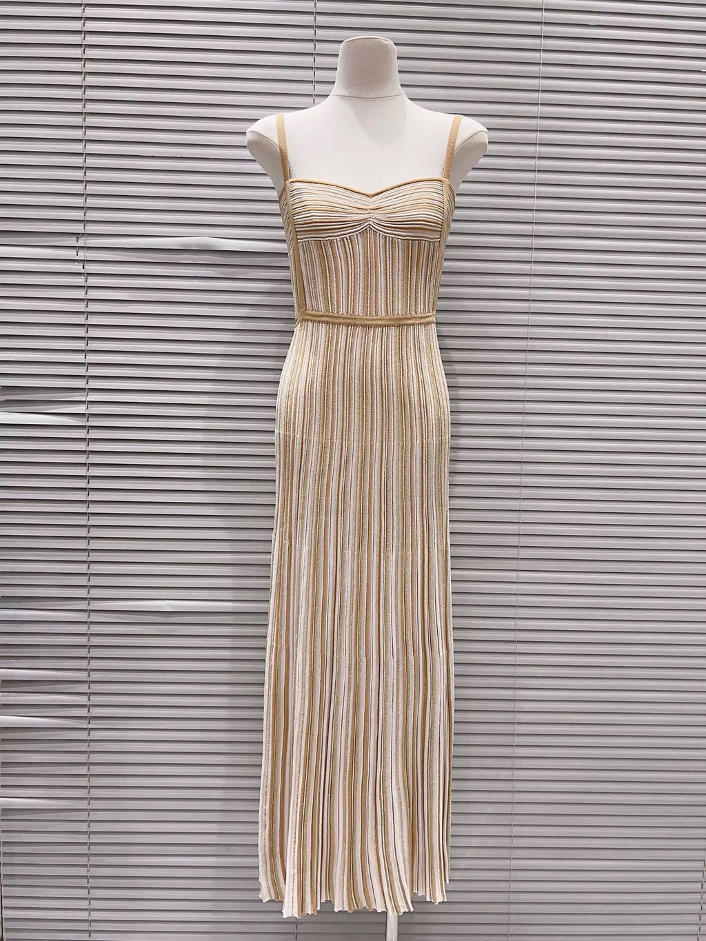 Sleeveless Maxi Dress (Light Multicolors)