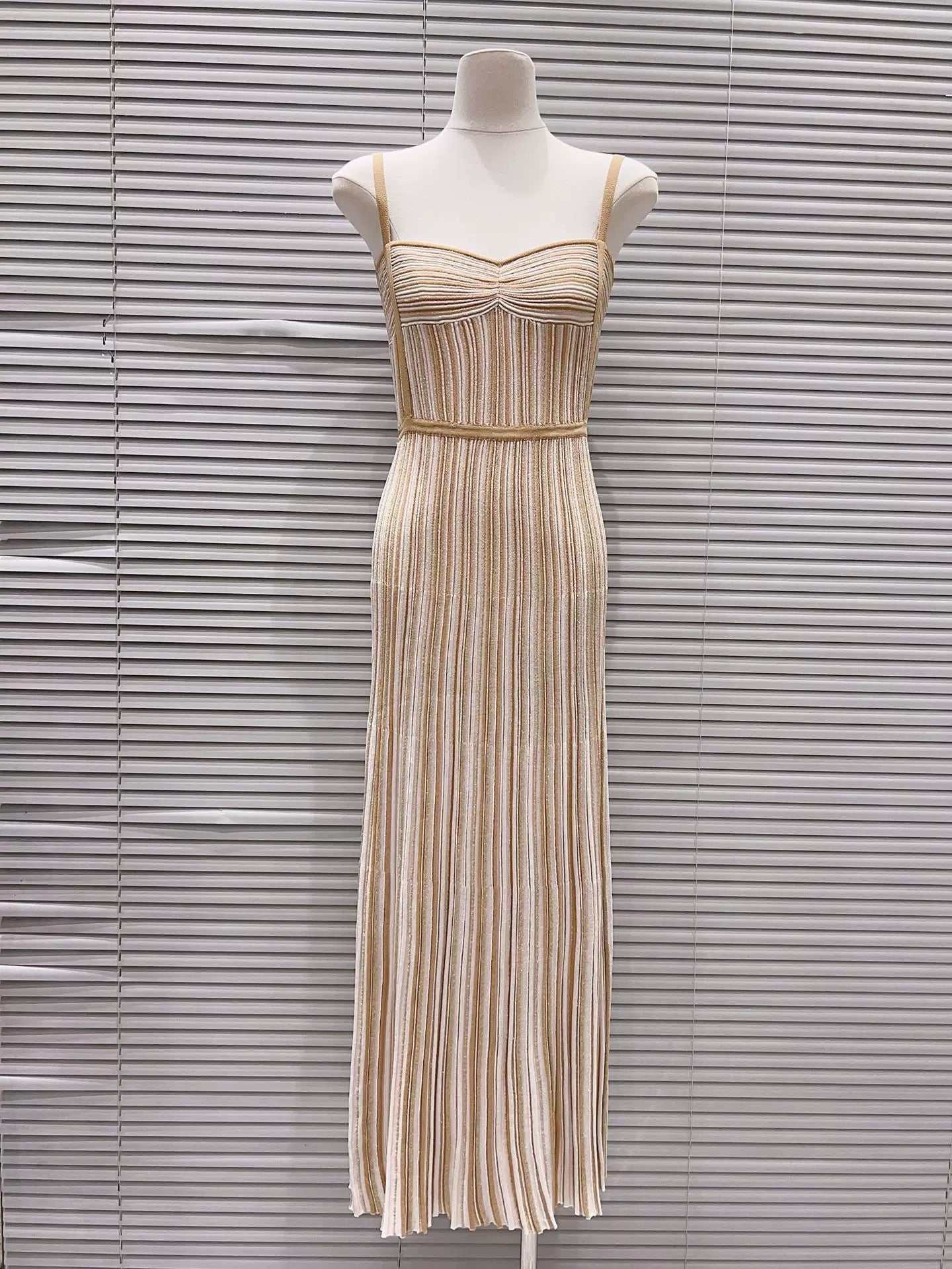 Sleeveless Maxi Dress (Light Multicolors)