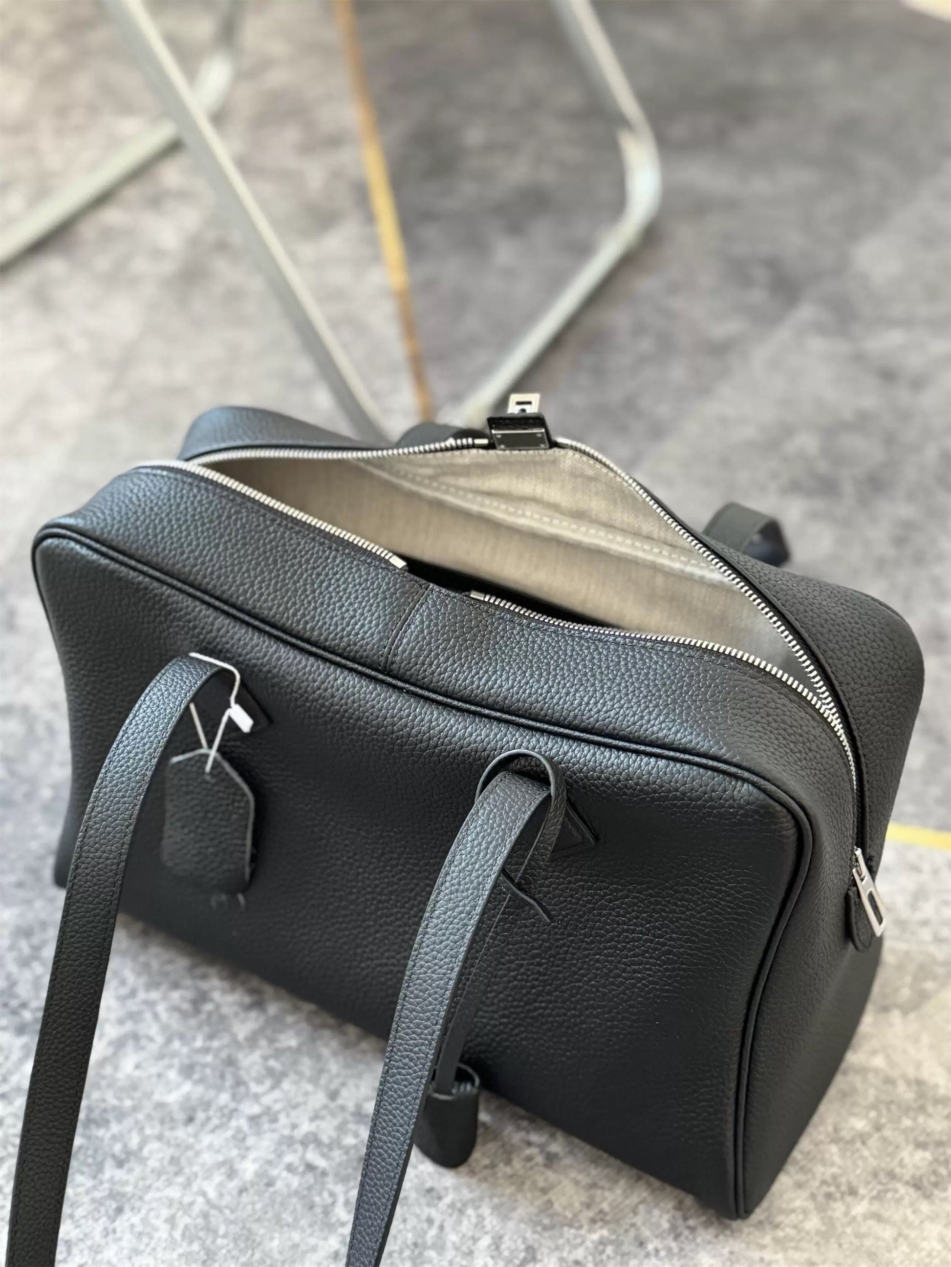 The Duffle Bag in Black