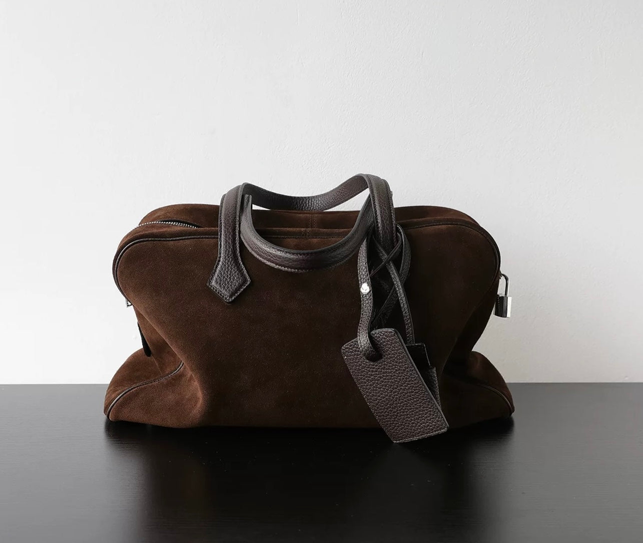 The Duffle Bag in Suede Coffee