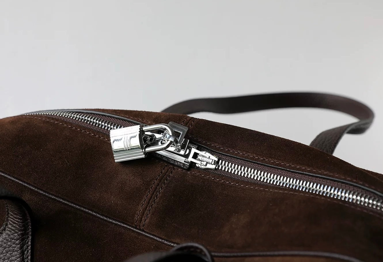 The Duffle Bag in Suede Coffee