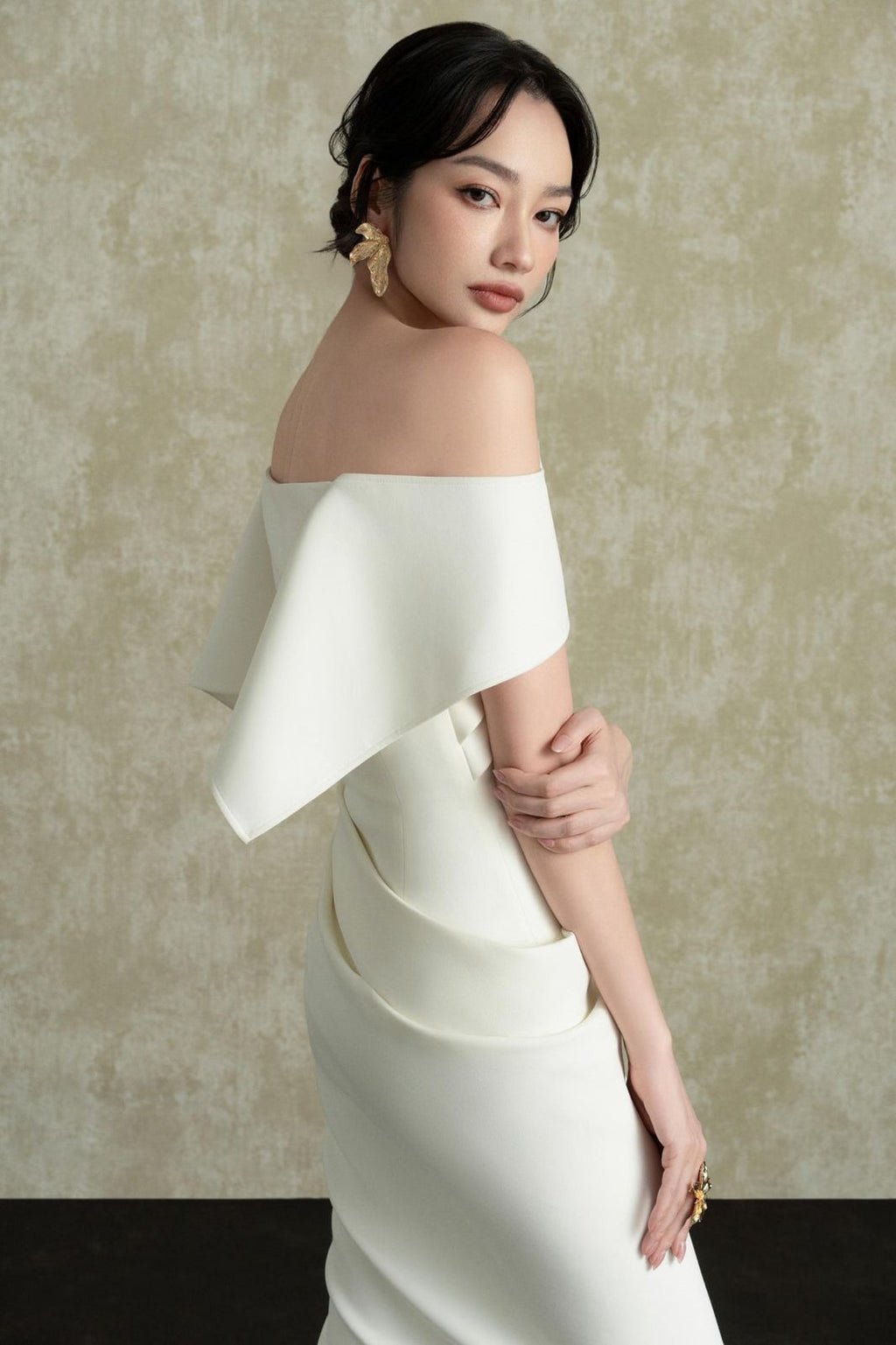 Asymmetric Spandex Bodycon Dress in White