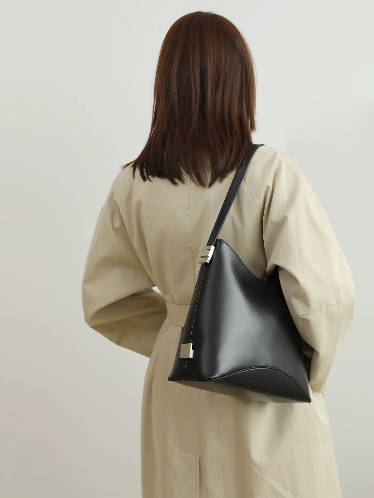 The Sculpt Hobo in Black