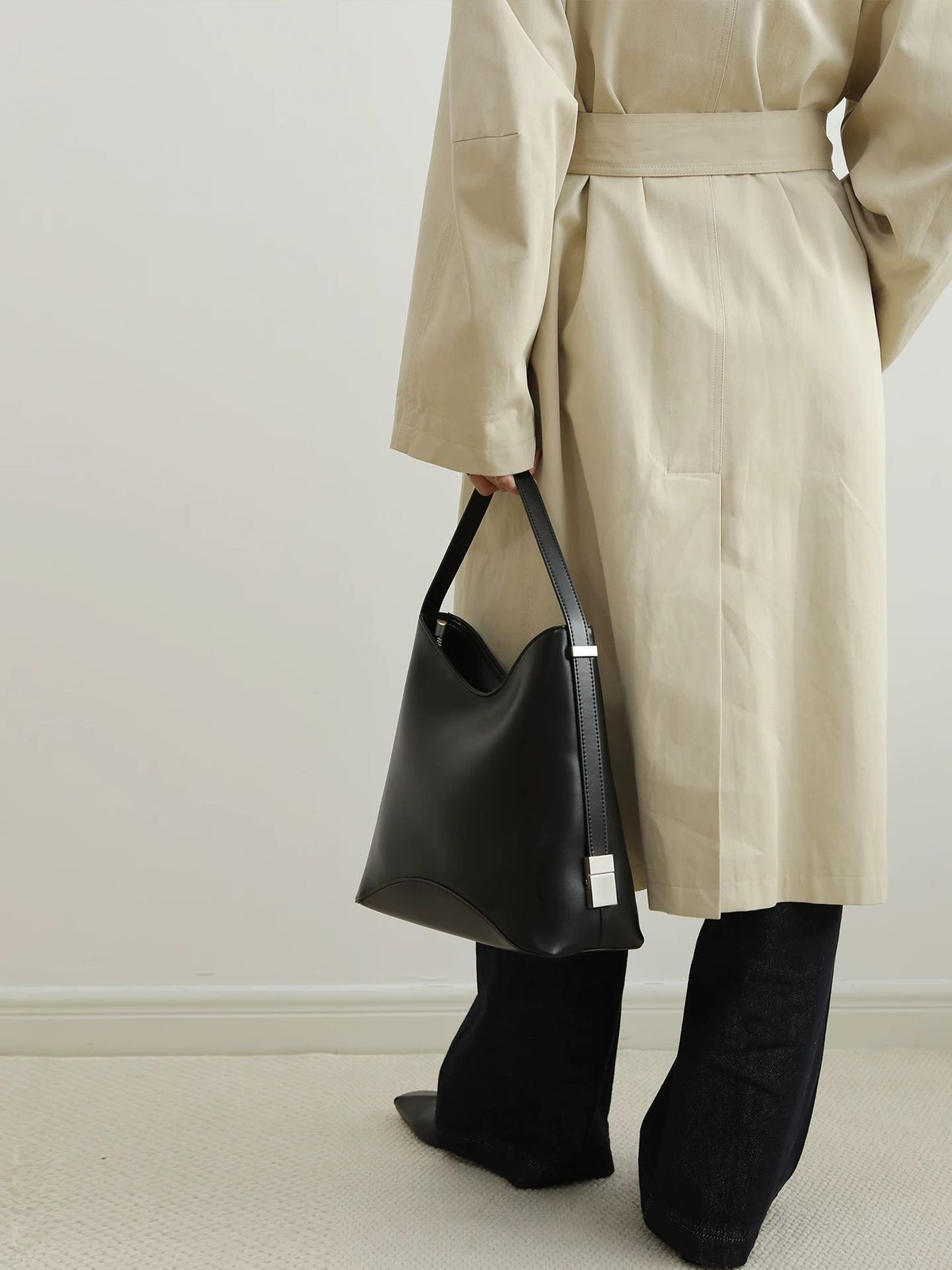 The Sculpt Hobo in Black